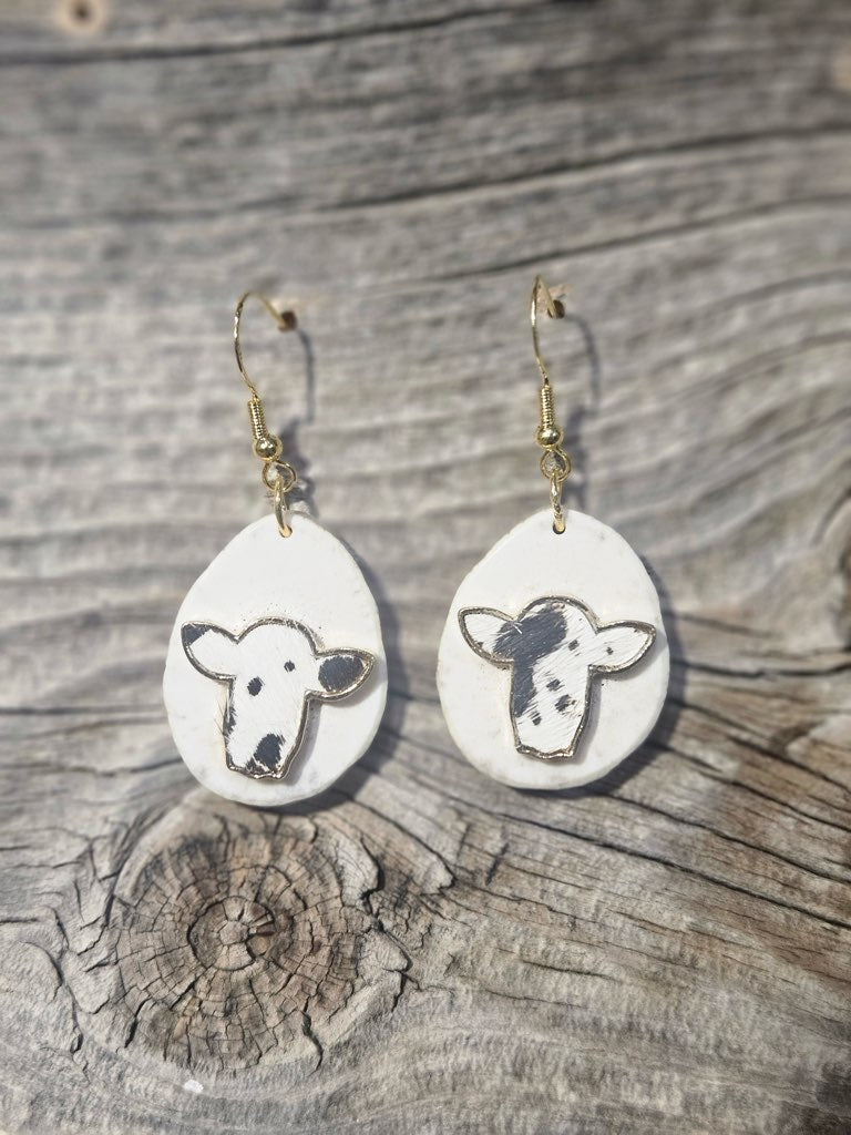 Cow head gold outline
