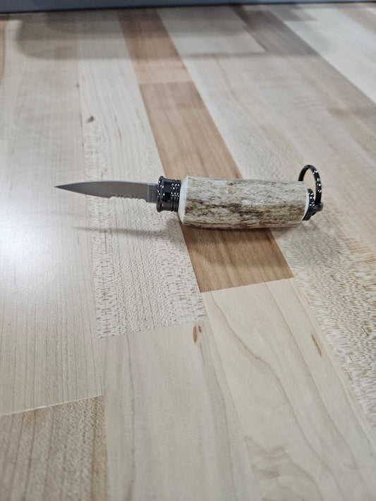 key chain with hidden knife